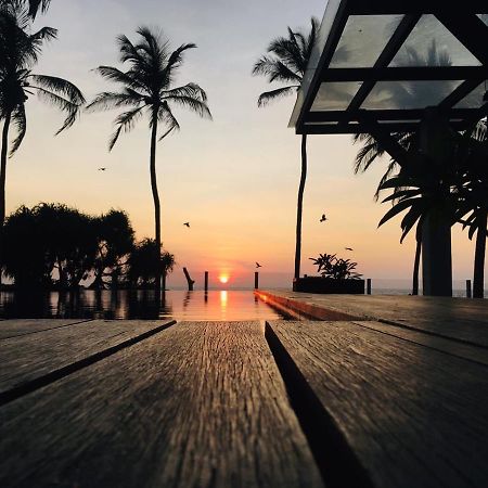 The Lighthouse Negombo Hotel Buitenkant foto