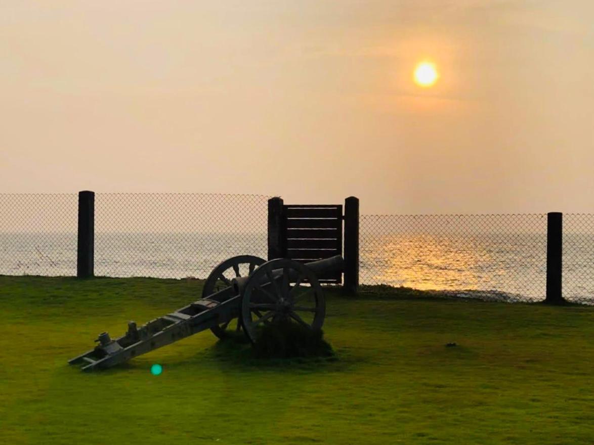 The Lighthouse Negombo Hotel Buitenkant foto