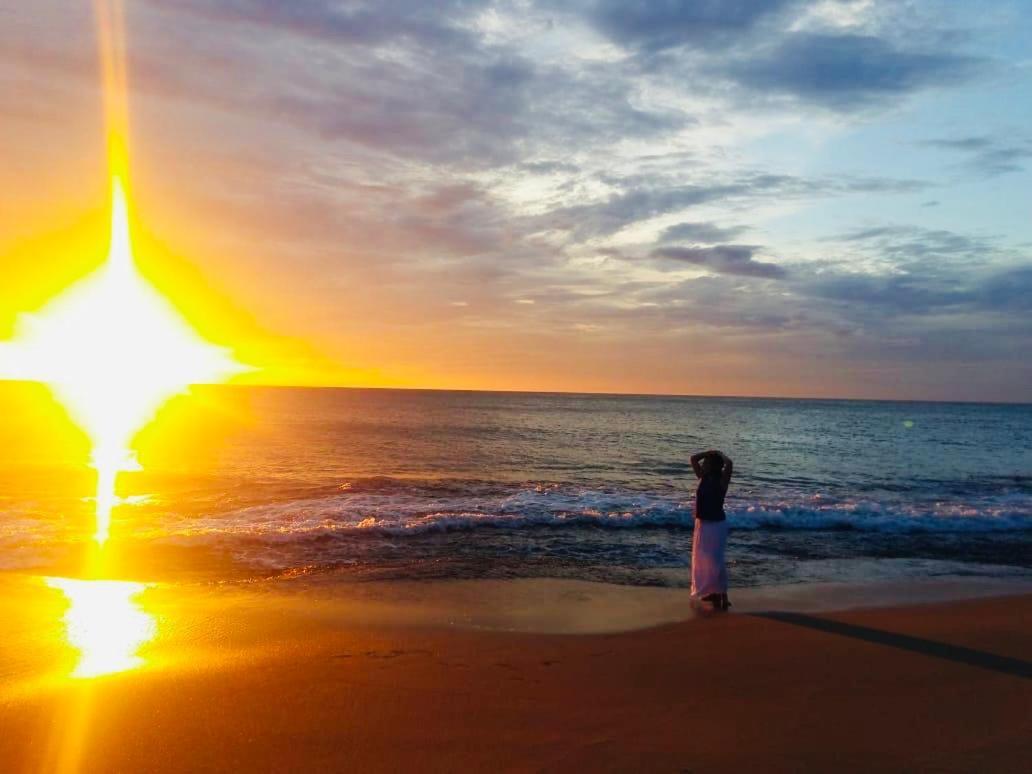 The Lighthouse Negombo Hotel Buitenkant foto