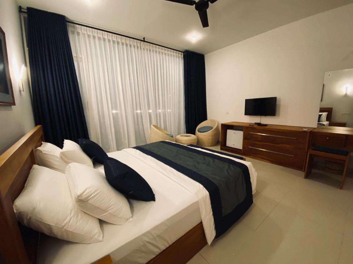 The Lighthouse Negombo Hotel Buitenkant foto